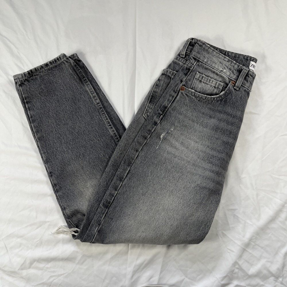 Zara High Waist Mom Ripped Knee Jeans Womens 2 Black Light Wash‎ Denim High Rise